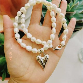 Rebel Heart Pearl Necklace - Rumbita