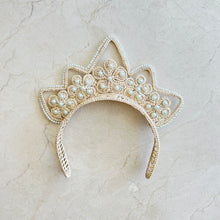 Load image into Gallery viewer, Crown by Kay - Rumbita
