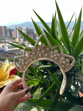 Load image into Gallery viewer, Crown by Kay - Rumbita
