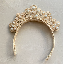 Load image into Gallery viewer, Almita Jewel Crown - Rumbita
